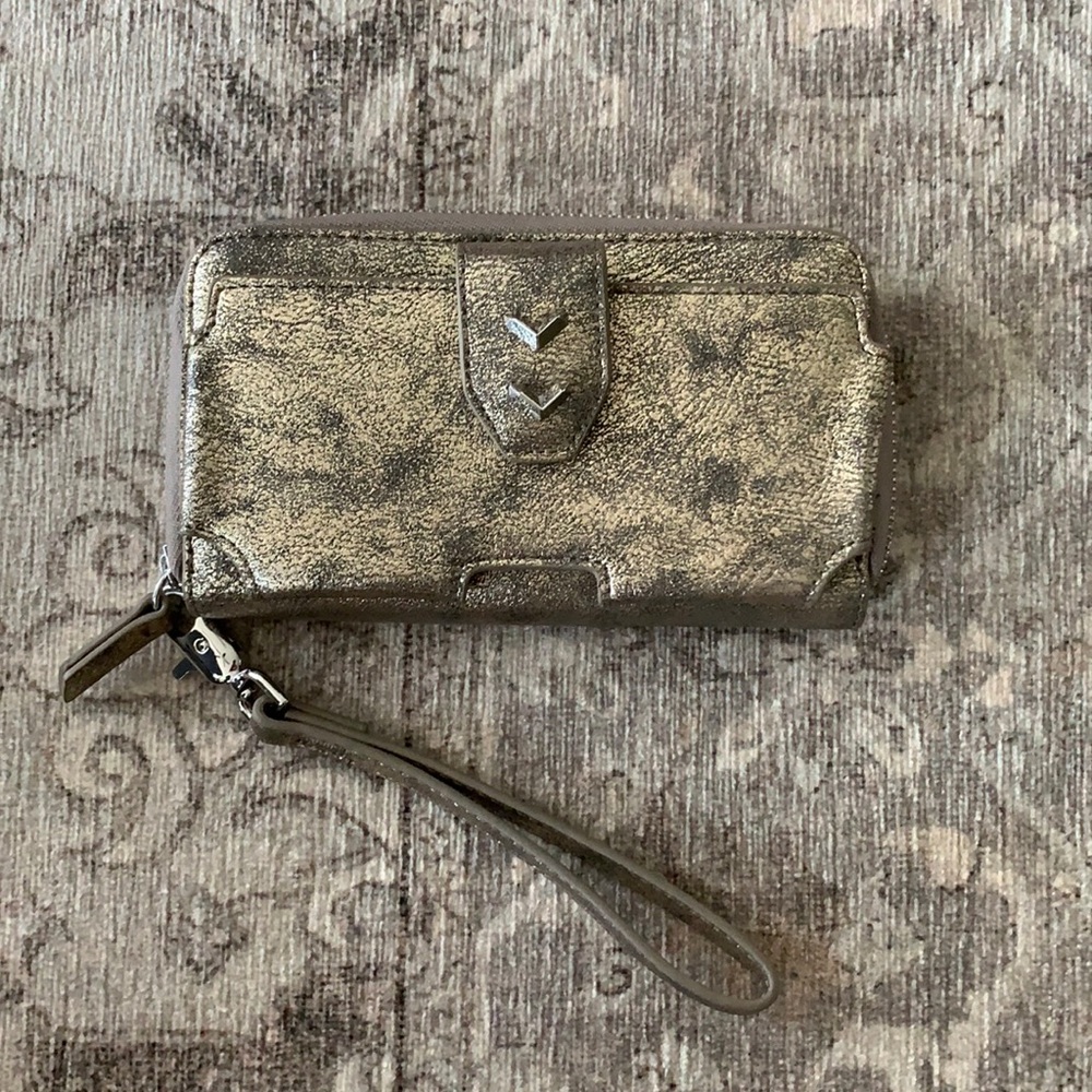 Stella & Dot wristlet